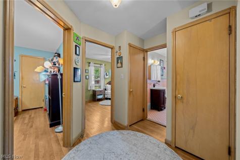 6110 Hollywood Drive Parma OH 44129