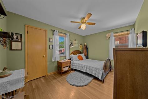6110 Hollywood Drive Parma OH 44129