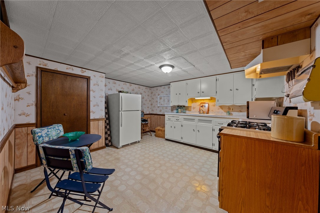 6110 Hollywood Drive Parma OH 44129