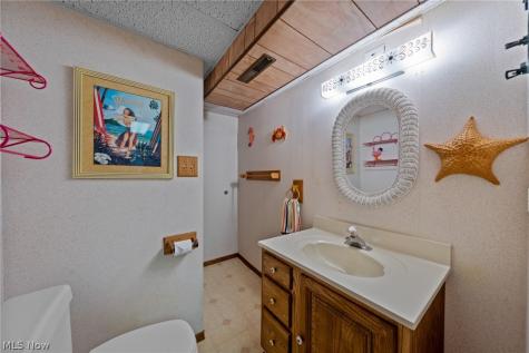 6110 Hollywood Drive Parma OH 44129