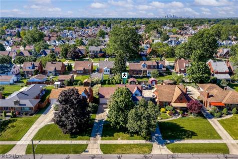 6110 Hollywood Drive Parma OH 44129