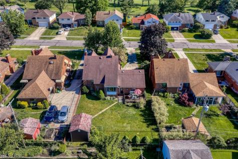 6110 Hollywood Drive Parma OH 44129