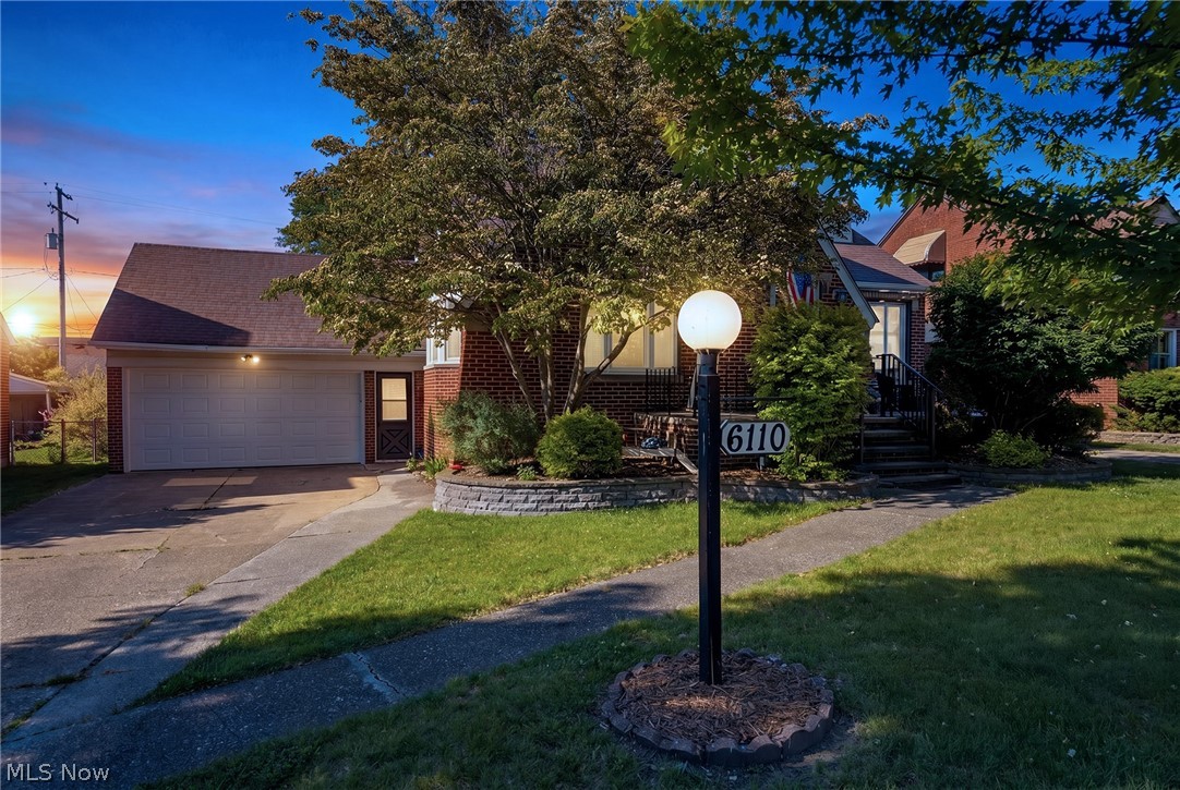 6110 Hollywood Drive Parma OH 44129