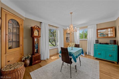6110 Hollywood Drive Parma OH 44129