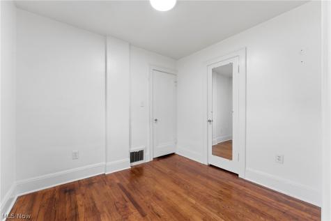 829 Indian Trail Akron OH 44314