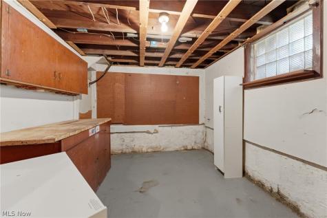 829 Indian Trail Akron OH 44314