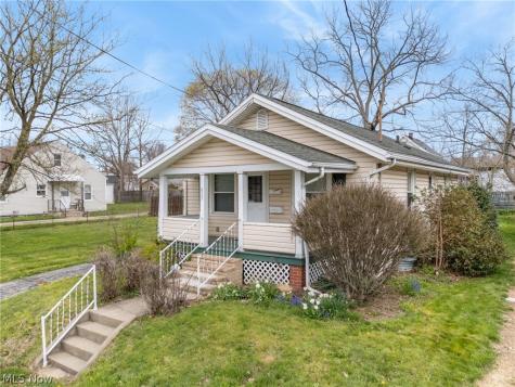 829 Indian Trail Akron OH 44314