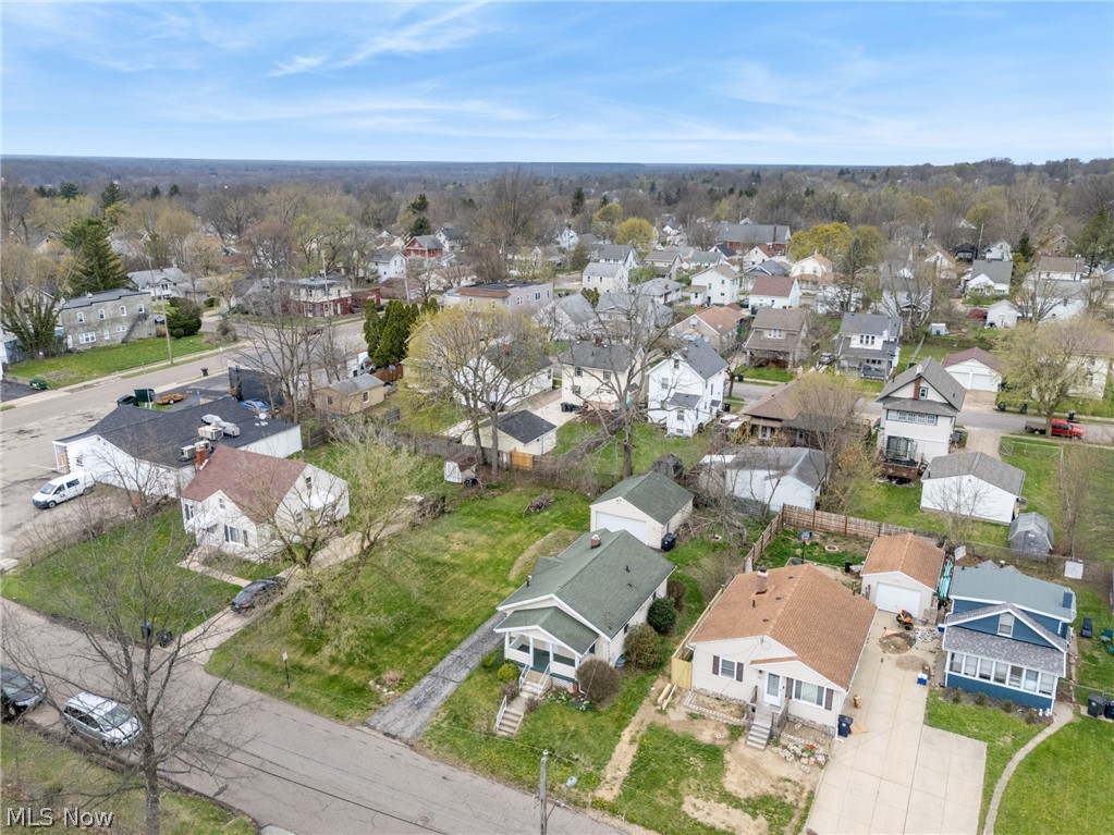 829 Indian Trail Akron OH 44314