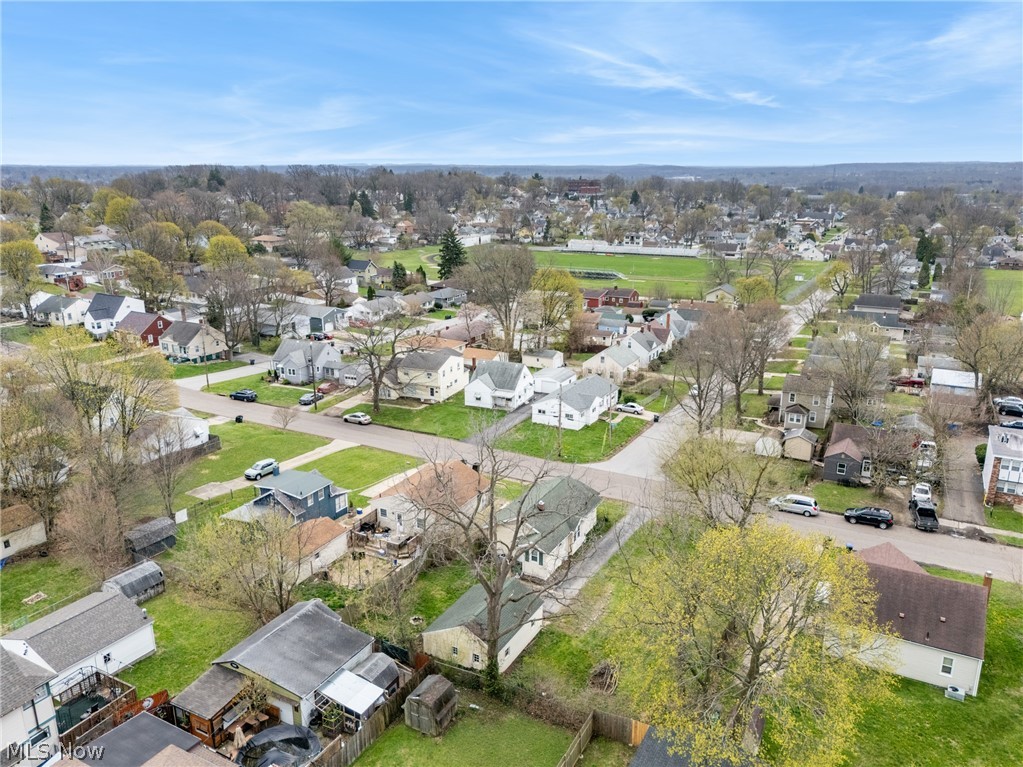829 Indian Trail Akron OH 44314
