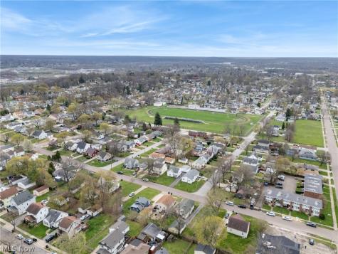 829 Indian Trail Akron OH 44314