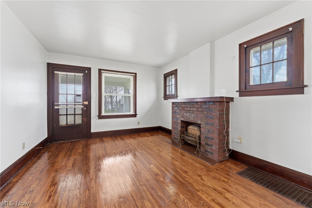 829 Indian Trail Akron OH 44314