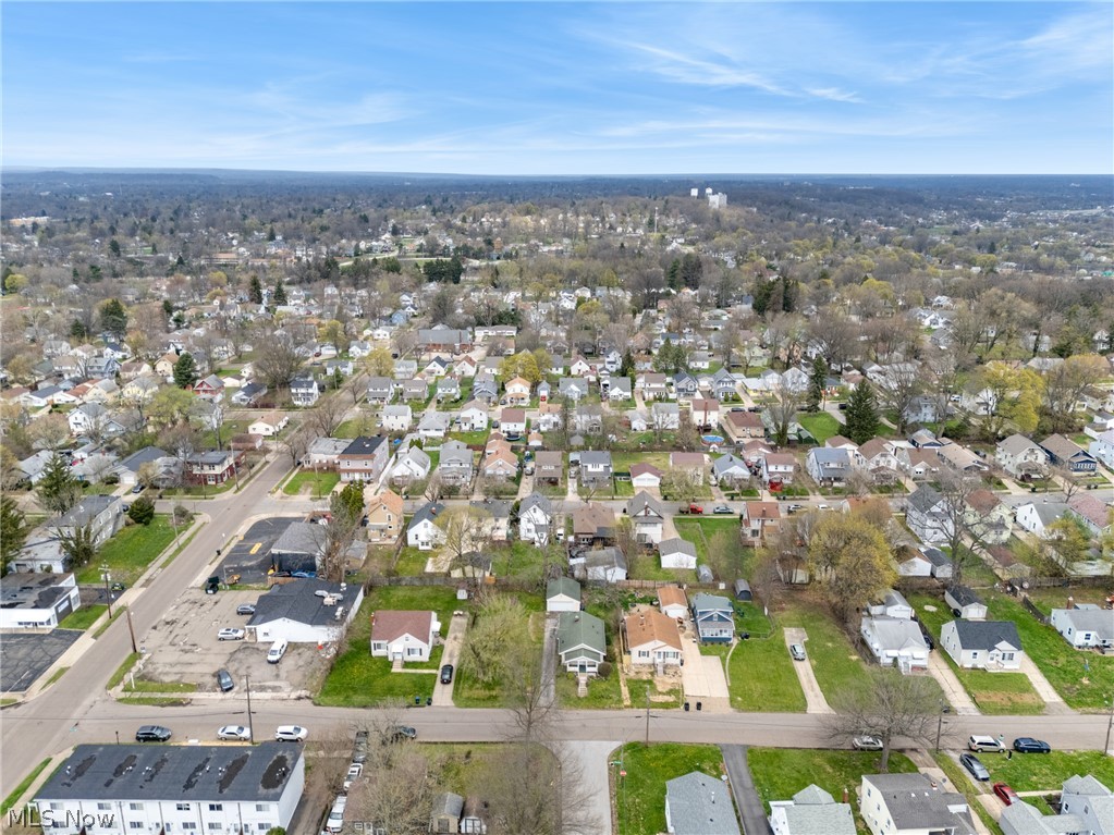 829 Indian Trail Akron OH 44314