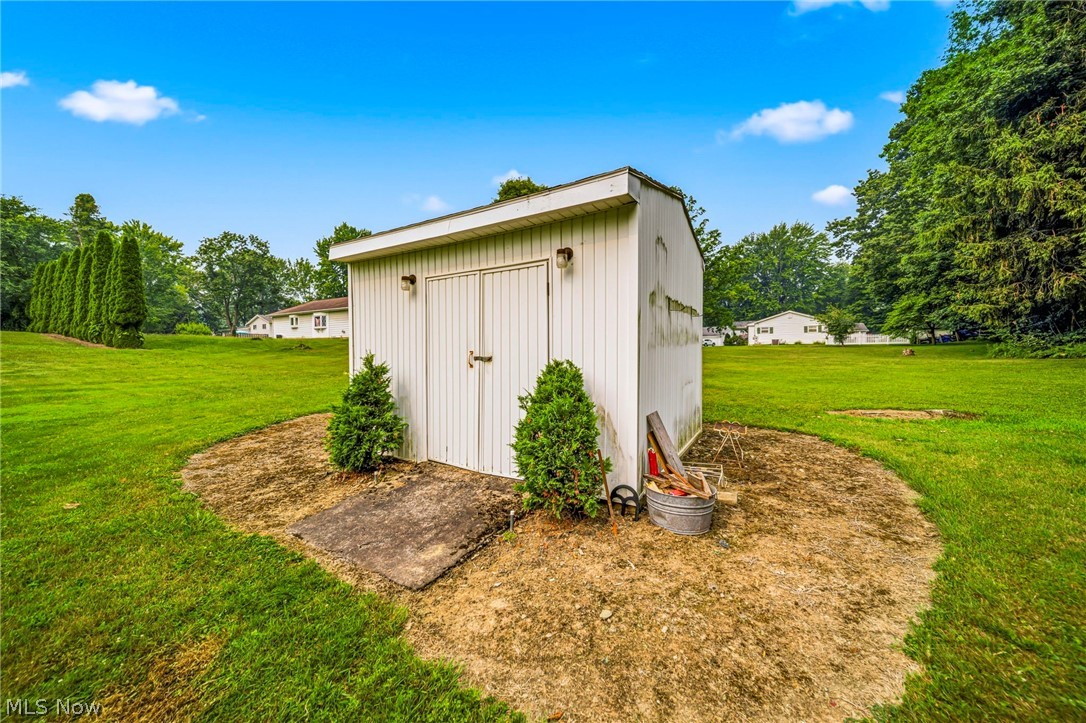 20 Cortland Circle Geneva OH 44041