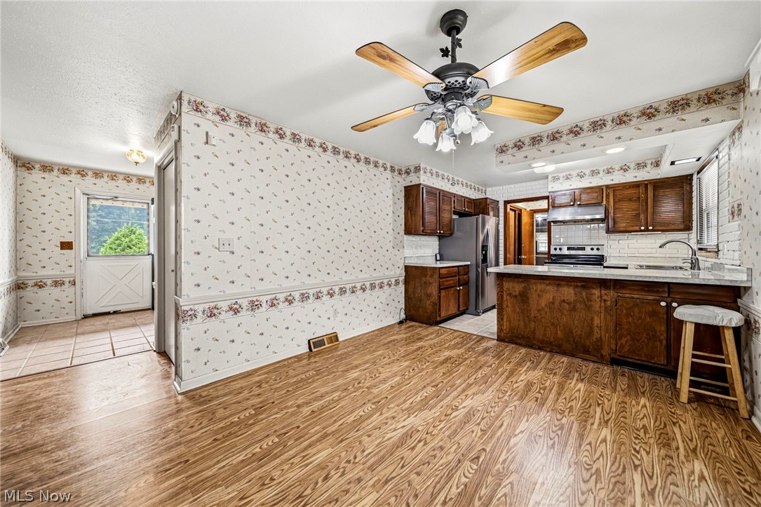 20 Cortland Circle Geneva OH 44041