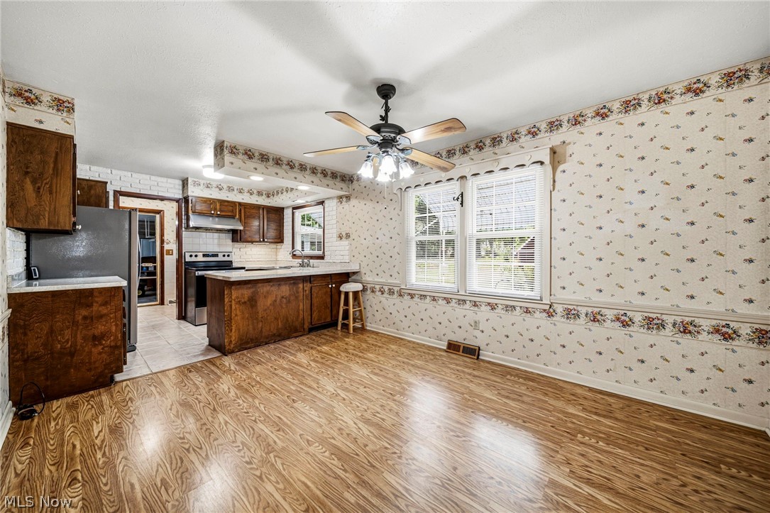 20 Cortland Circle Geneva OH 44041