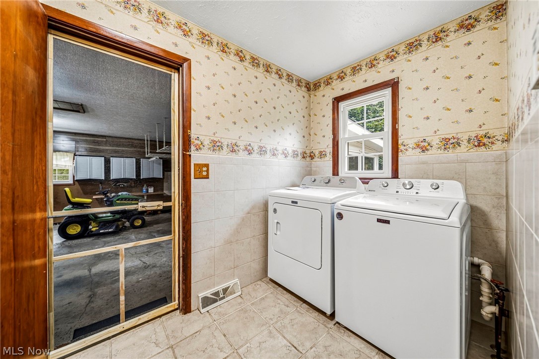 20 Cortland Circle Geneva OH 44041