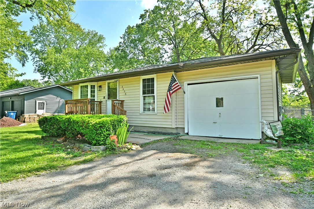 3605 Boston Avenue SE Warren OH 44484