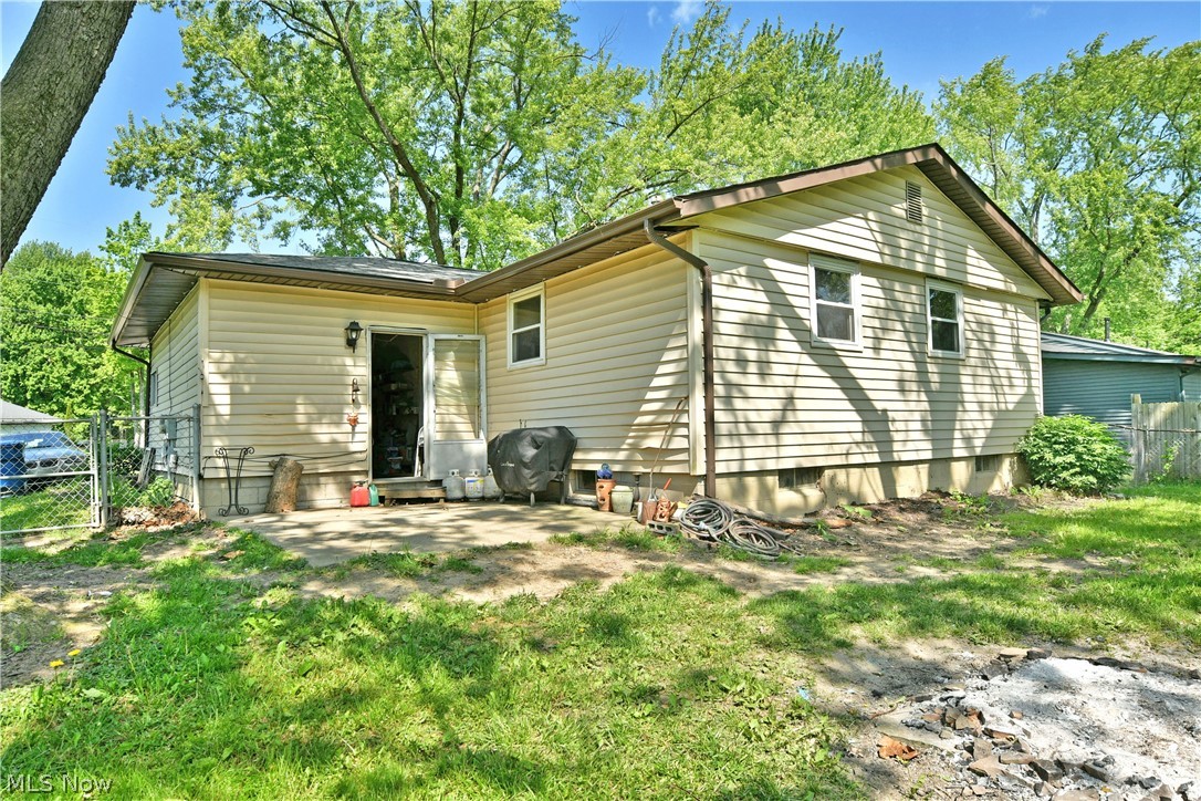 3605 Boston Avenue SE Warren OH 44484