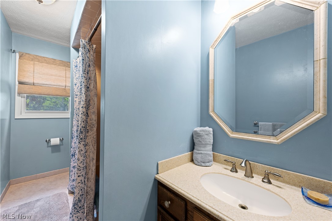 1200 Crackel Road Aurora OH 44202