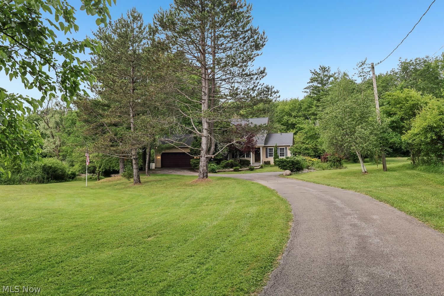 14380 Caves Road Novelty OH 44072