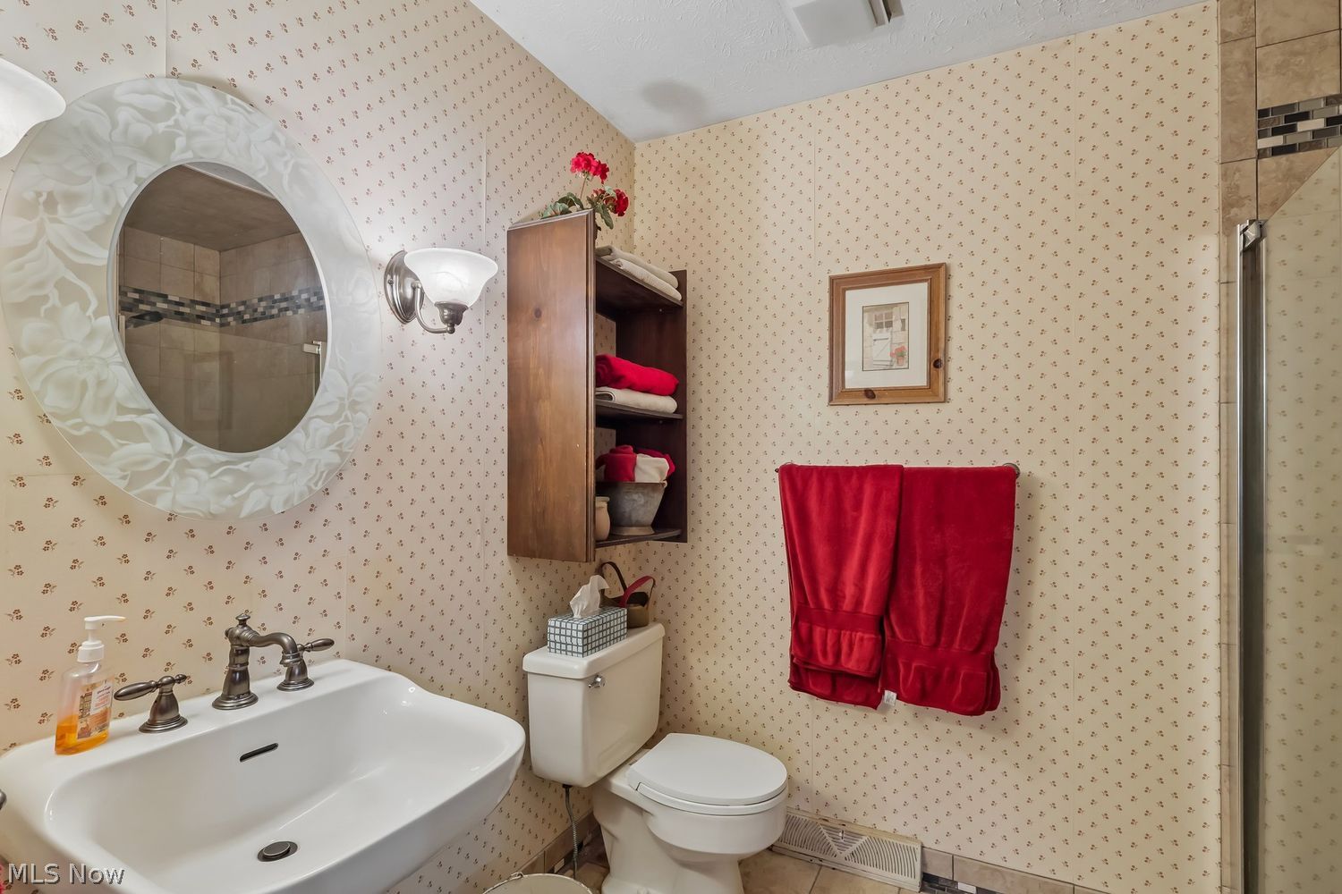 14380 Caves Road Novelty OH 44072