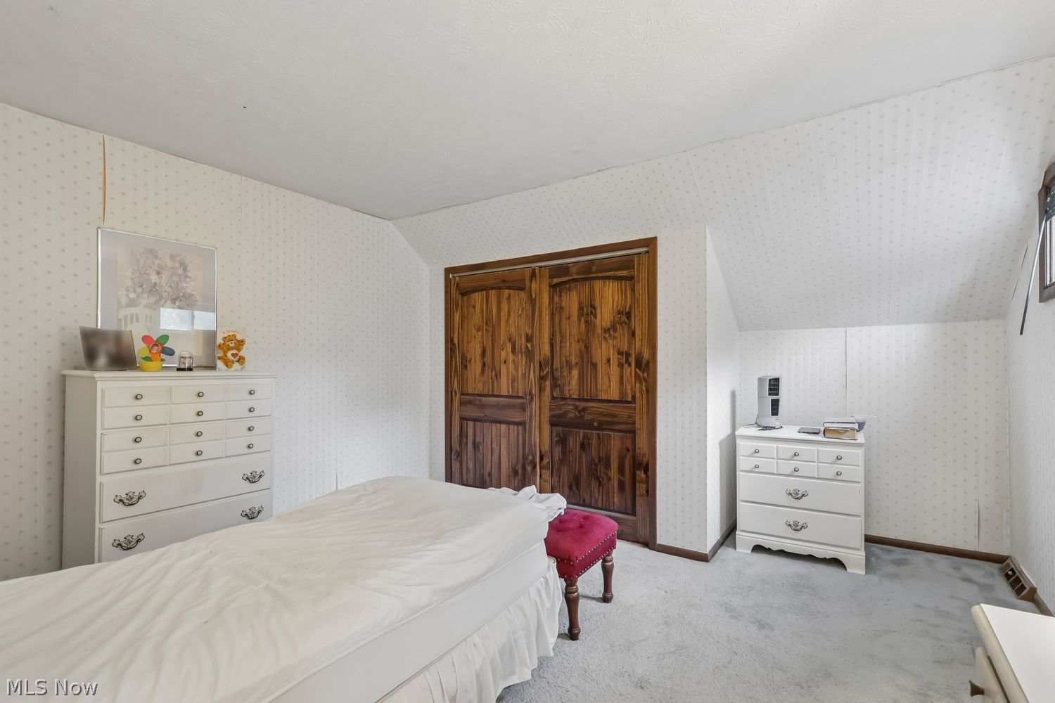 14380 Caves Road Novelty OH 44072