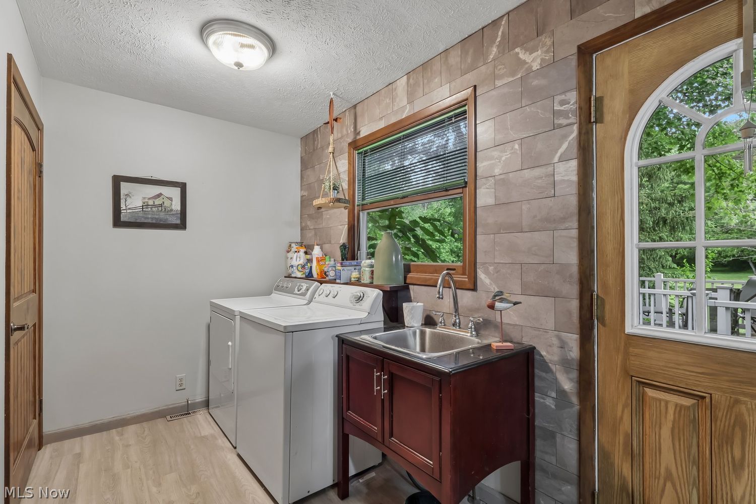 14380 Caves Road Novelty OH 44072