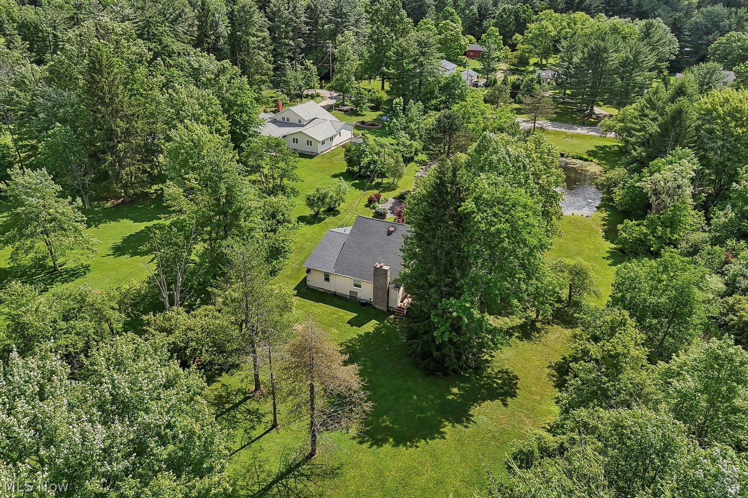 14380 Caves Road Novelty OH 44072