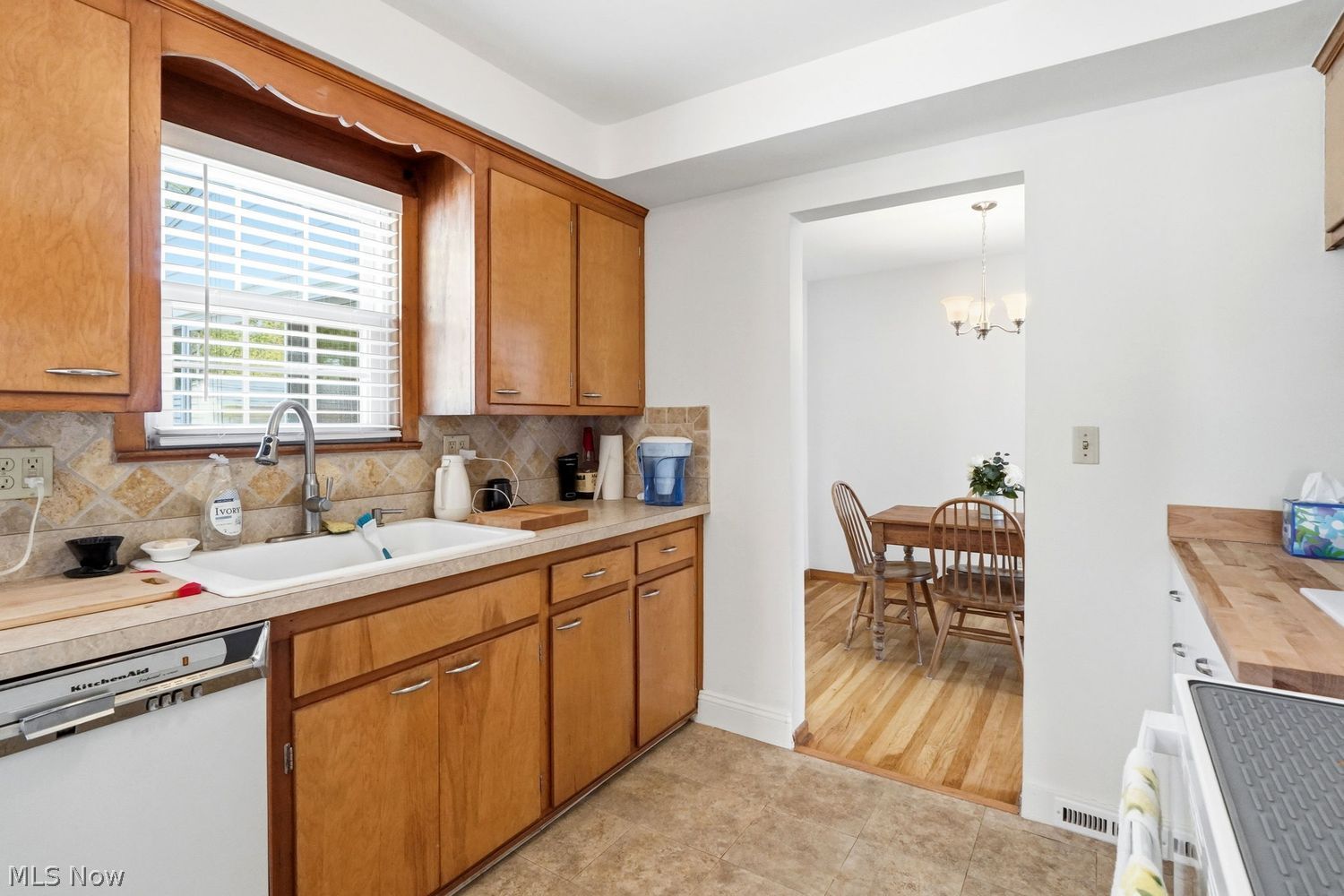 489 E 305th Street Willowick OH 44095