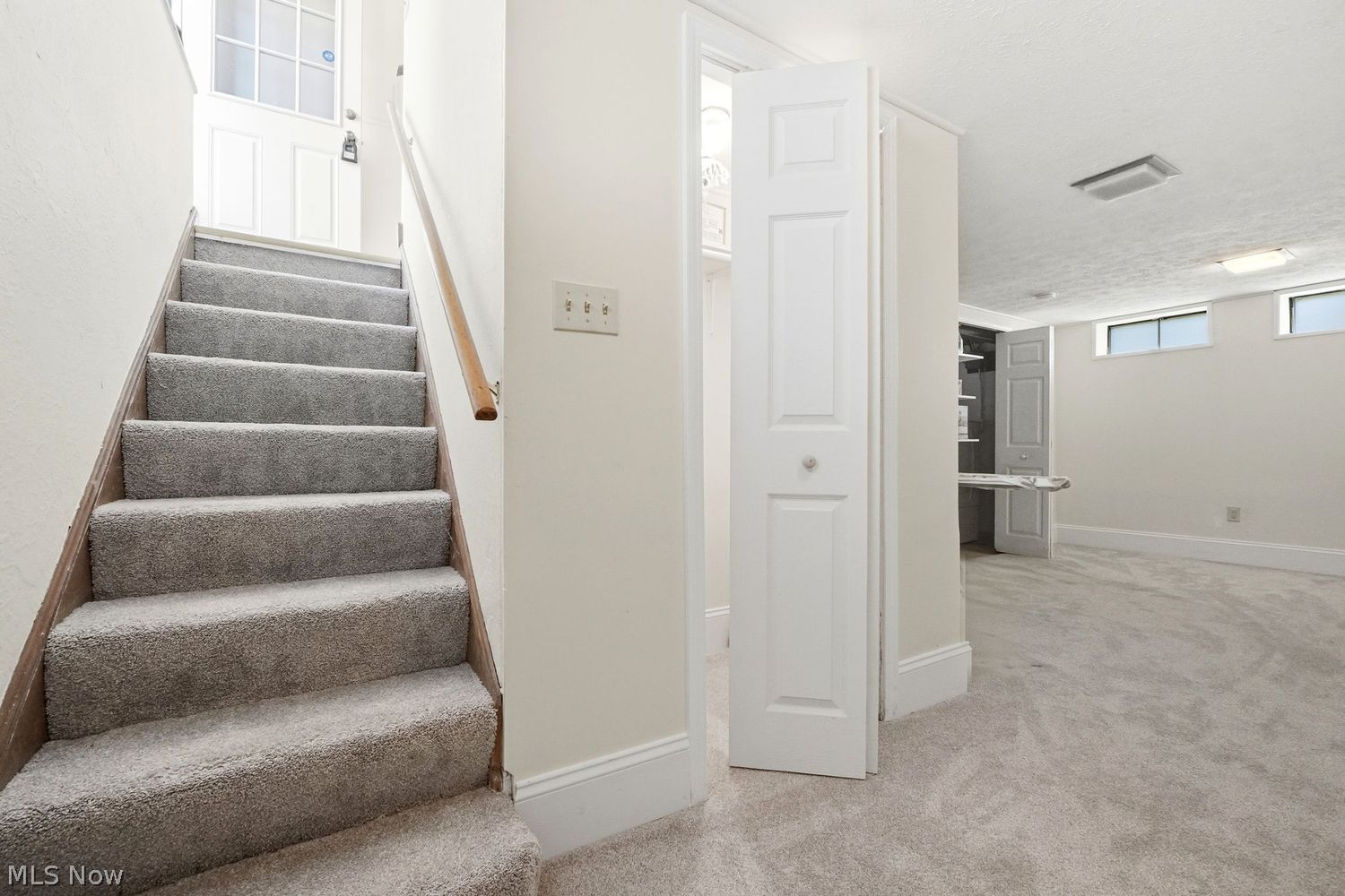 489 E 305th Street Willowick OH 44095