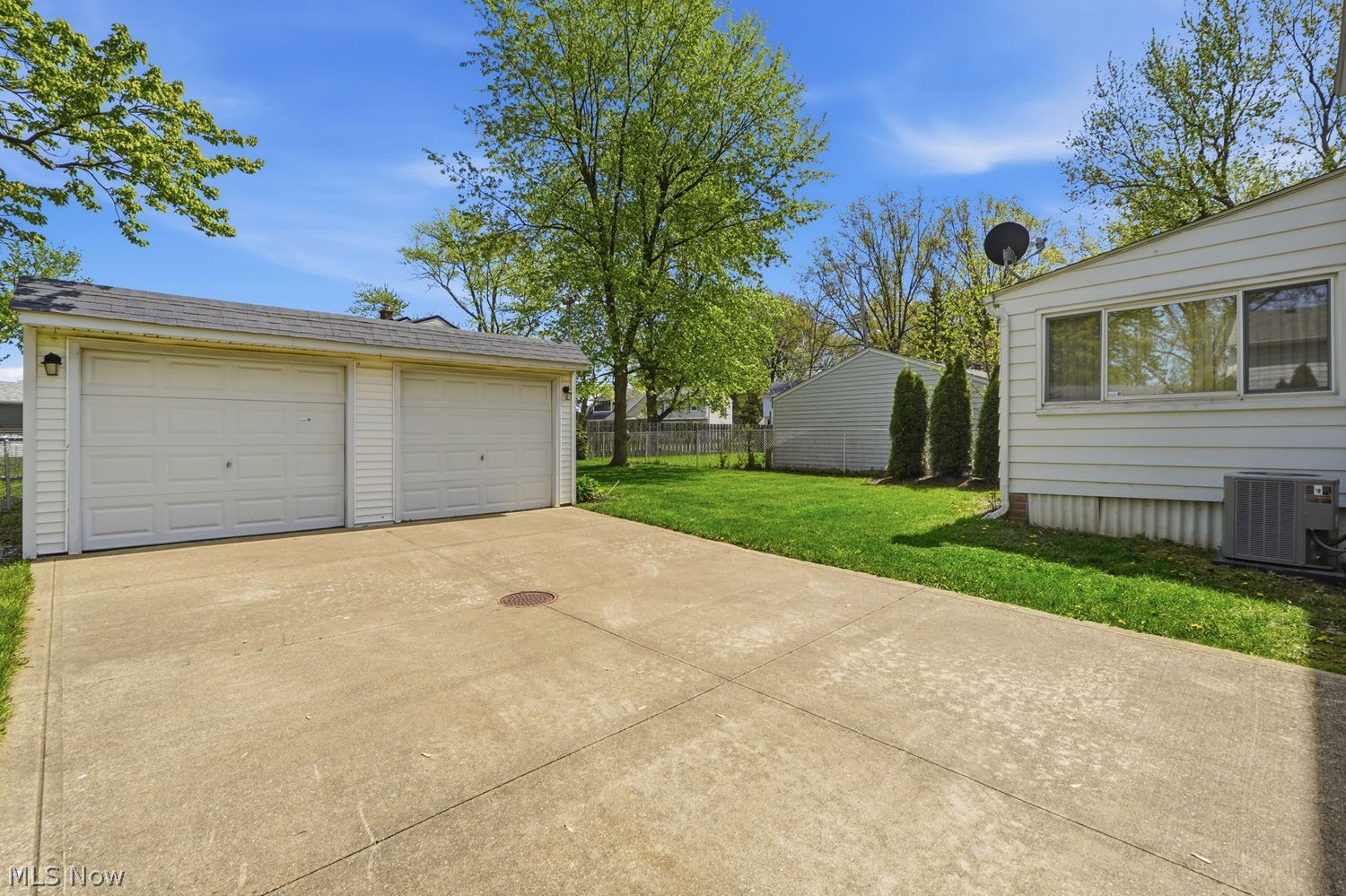 489 E 305th Street Willowick OH 44095