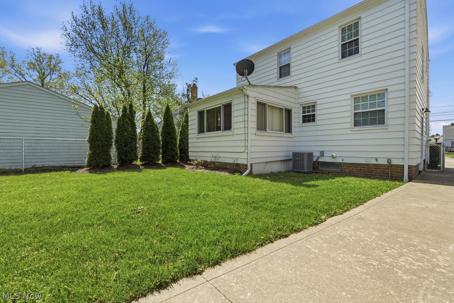 489 E 305th Street Willowick OH 44095