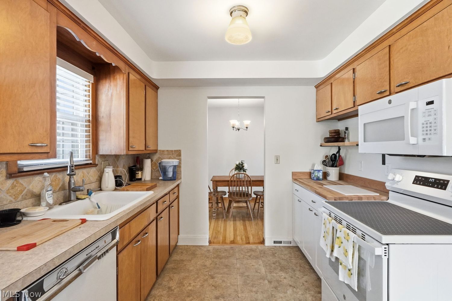 489 E 305th Street Willowick OH 44095