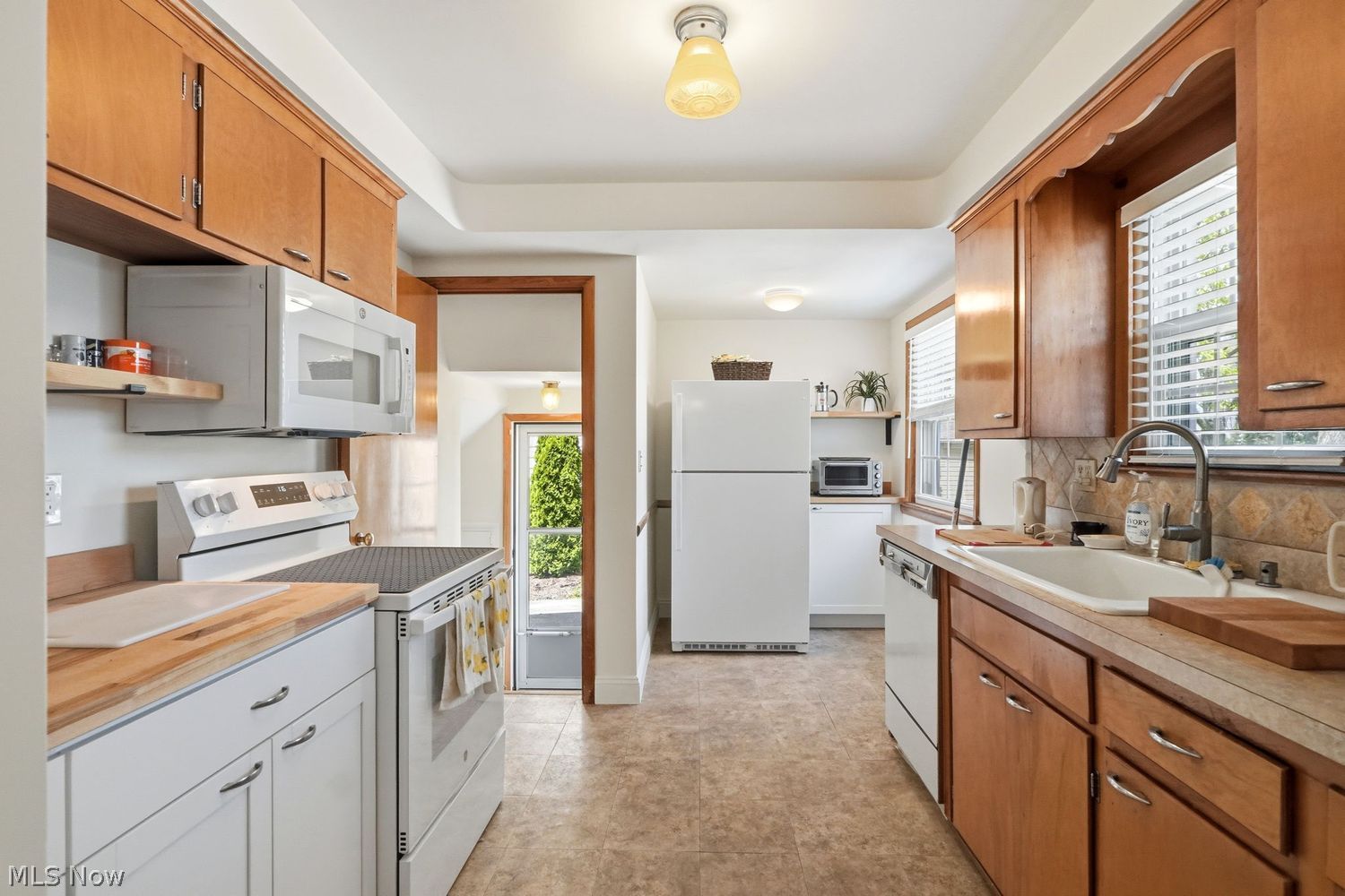 489 E 305th Street Willowick OH 44095