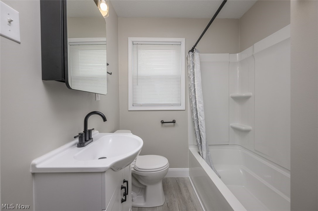 2212 Amherst Avenue NW Massillon OH 44646