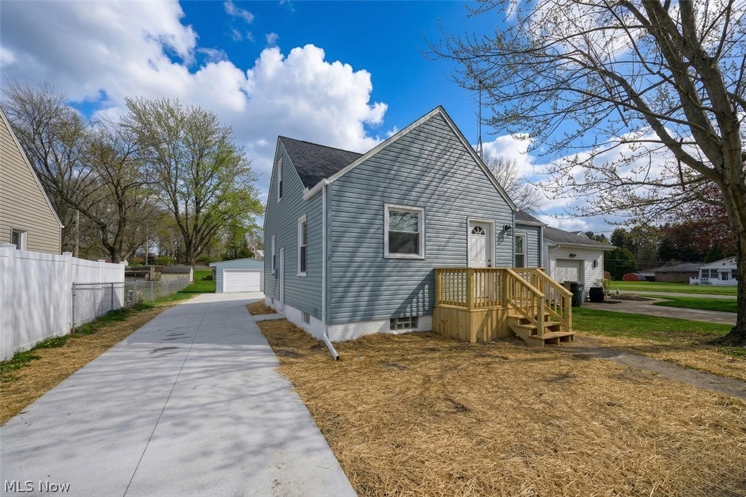 2212 Amherst Avenue NW Massillon OH 44646