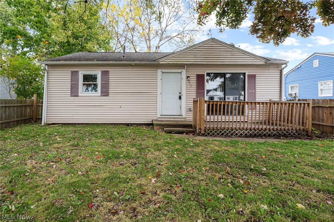 2012 Endrow Avenue NE Canton OH 44705