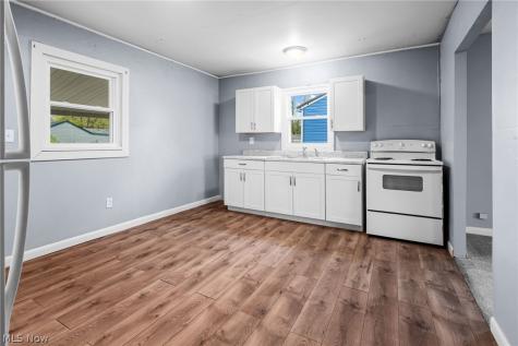 2012 Endrow Avenue NE Canton OH 44705