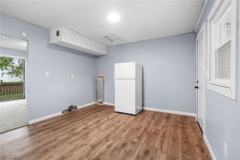 2012 Endrow Avenue NE Canton OH 44705