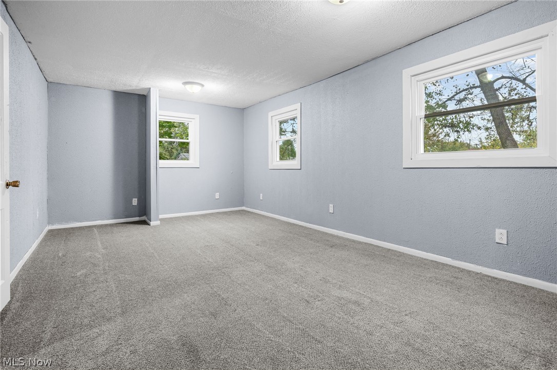 2012 Endrow Avenue NE Canton OH 44705