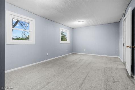 2012 Endrow Avenue NE Canton OH 44705