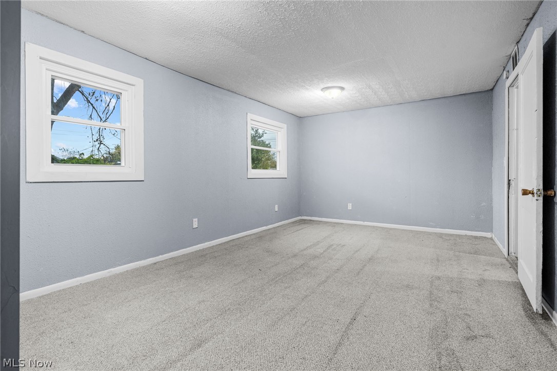 2012 Endrow Avenue NE Canton OH 44705