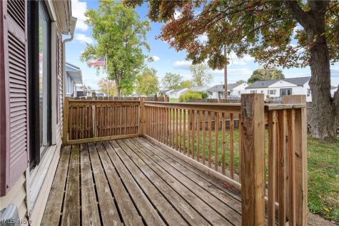 2012 Endrow Avenue NE Canton OH 44705