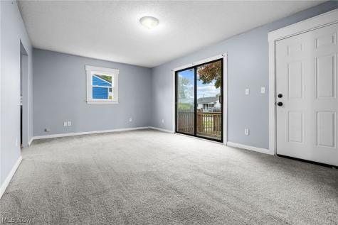 2012 Endrow Avenue NE Canton OH 44705