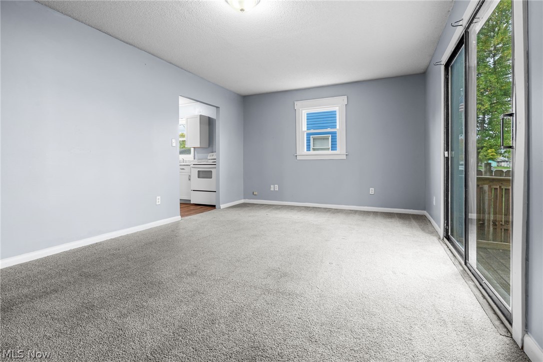 2012 Endrow Avenue NE Canton OH 44705