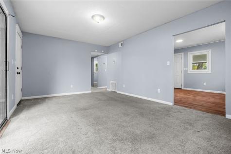 2012 Endrow Avenue NE Canton OH 44705