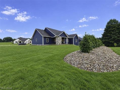 2066 W Market Street Orrville OH 44667