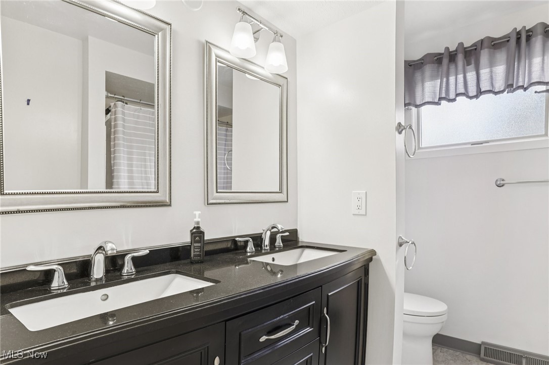 9401 Pheasant Run Place Strongsville OH 44149