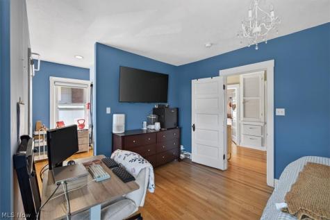 1528 Lauderdale Avenue Lakewood OH 44107