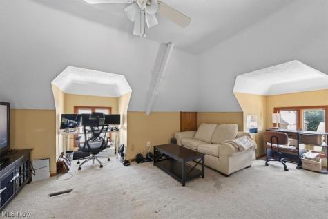 1528 Lauderdale Avenue Lakewood OH 44107